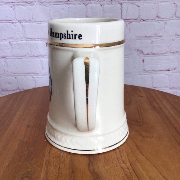 University of New Hampshire Ceramic Stein - Made in USA - Picture 4 of 6